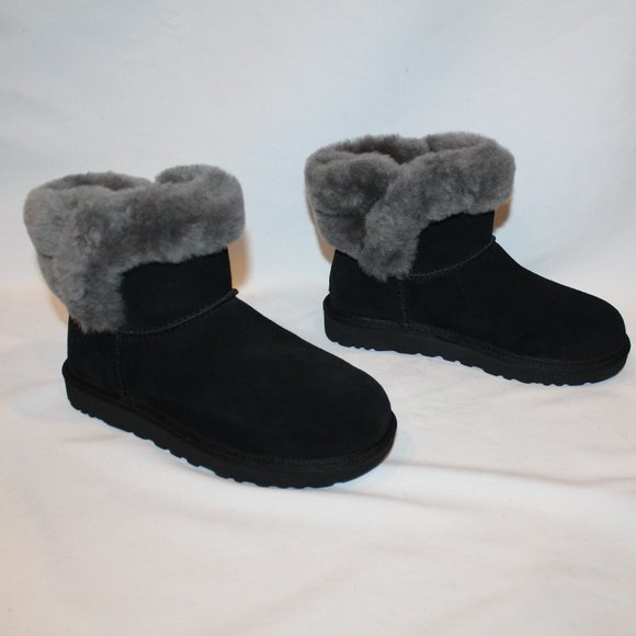 NIB UGG SANIYA MINI SUEDE SHEARLING LINED ANKLE BOOTS BLACK GRAY - Picture 2 of 6